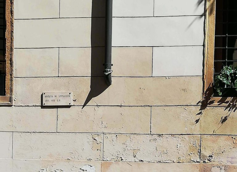 Infiltrazioni da pluviale: Ecco come ripararlo senza rompere